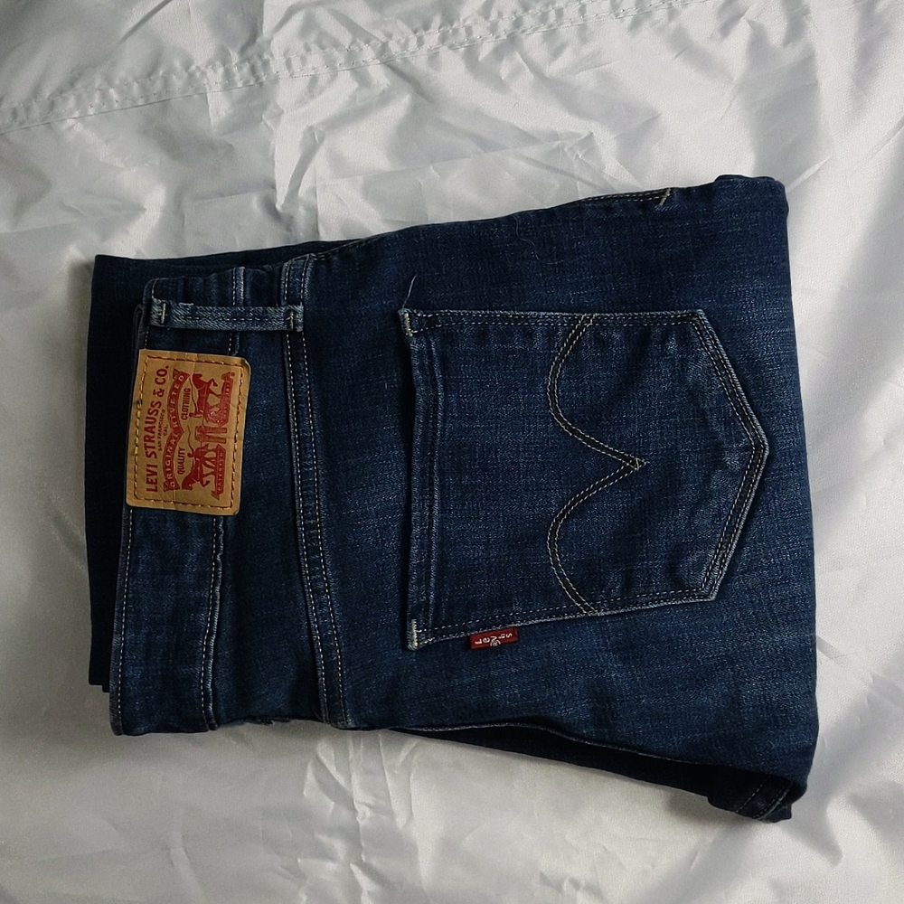 Levi's
